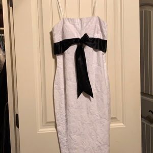 New cache strapless size 6